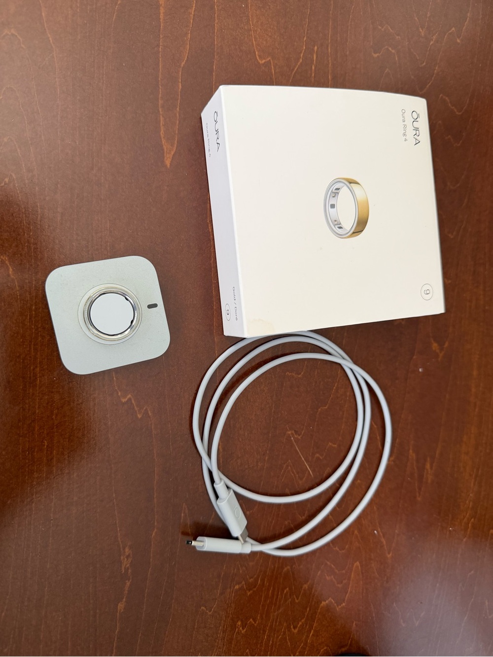 Oura GOLD Ring Charger with charging cable - SIZE 9